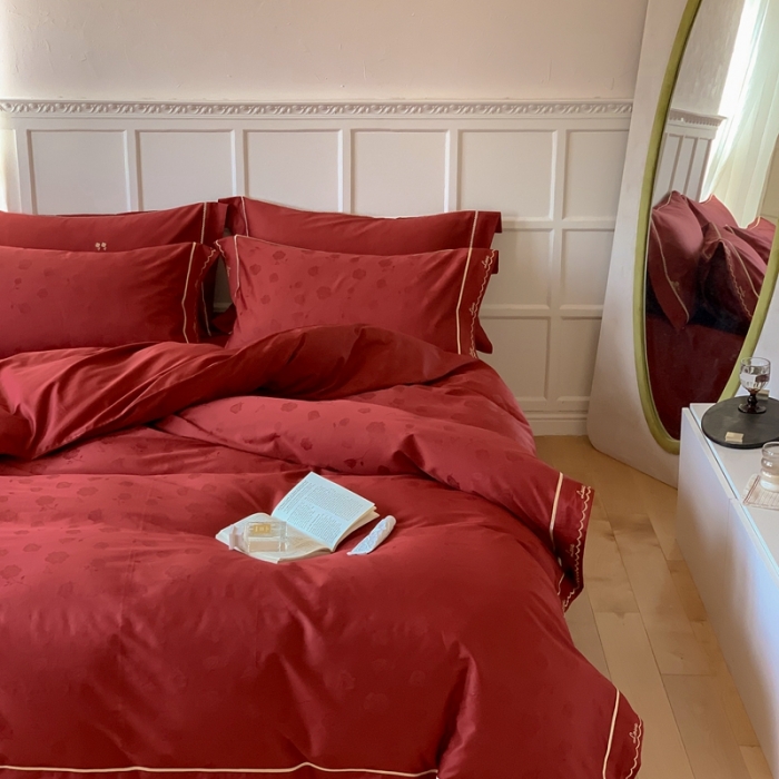 91家纺网 家纺一手货源 找家纺 优然居 2023新款100支长绒棉贡缎提花刺绣系列 西西里红