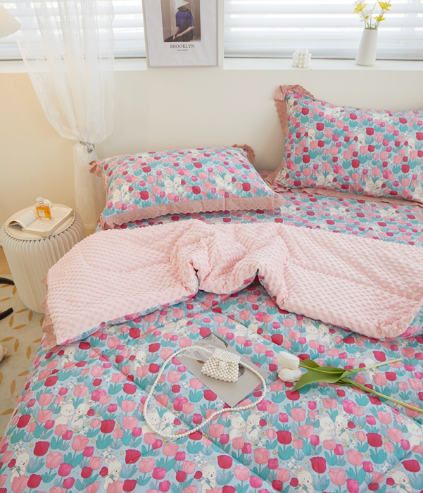 91家纺网 家纺一手货源 找家纺 一米阳光 2023新款纯棉蕾丝豆豆被被子被芯 乖乖兔