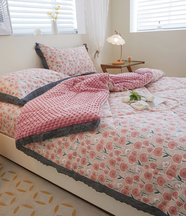 91家纺网 家纺一手货源 找家纺 一米阳光 2023新款纯棉蕾丝豆豆被被子被芯 印象