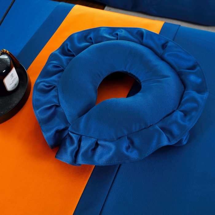 91家纺网 家纺一手货源 找家纺 莉人坊 2023新款贵妃缎织带 香水伊人 贵妃缎宝蓝 香水伊人床罩