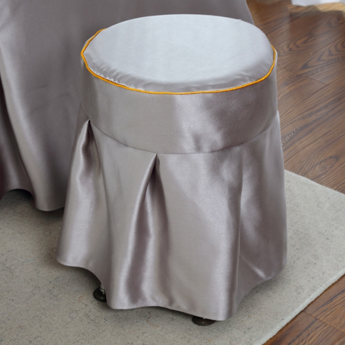 91家纺网 家纺一手货源 找家纺 莉人坊 2023新款贵妃缎织带 香水伊人 贵妃缎灰色 香水伊人床罩