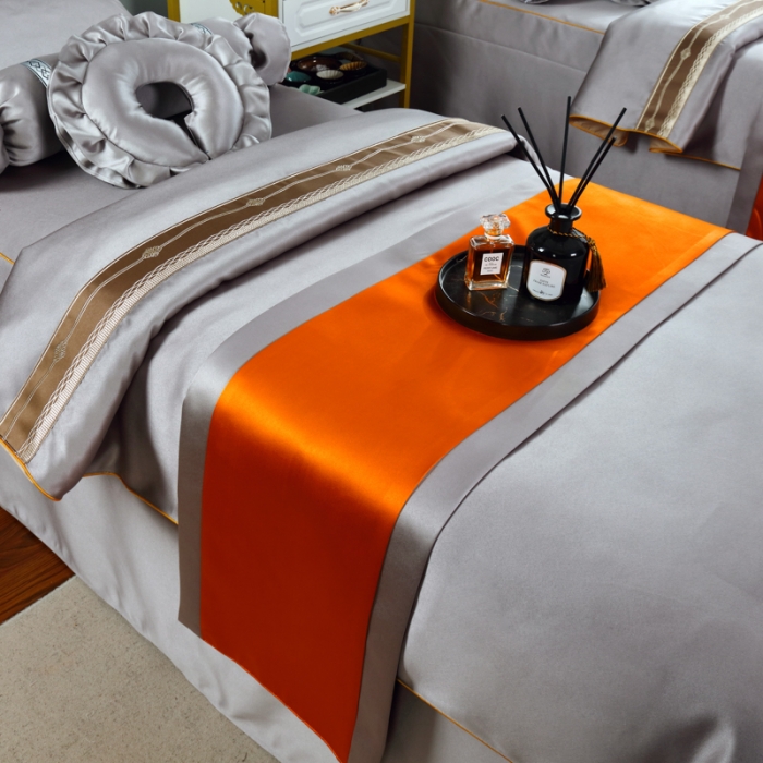 91家纺网 家纺一手货源 找家纺 莉人坊 2023新款贵妃缎织带 香水伊人 贵妃缎灰色 香水伊人床罩