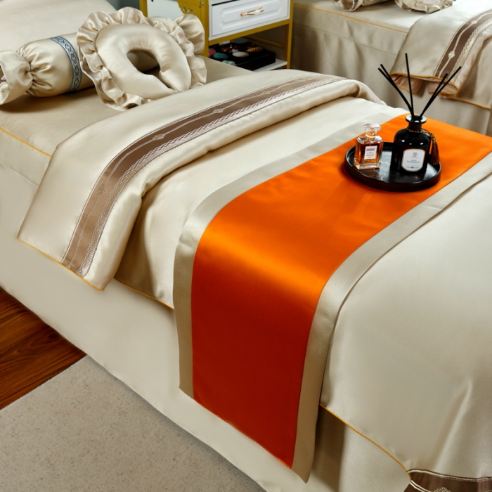 91家纺网 家纺一手货源 找家纺 莉人坊 2023新款贵妃缎织带 香水伊人 贵妃缎米黄 香水伊人床罩