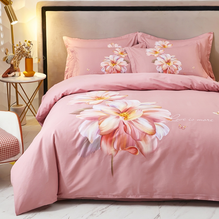 91家纺网 家纺一手货源 找家纺 雲归梦2023新款13372全棉活性大版印花简约居家四件套 年华-粉