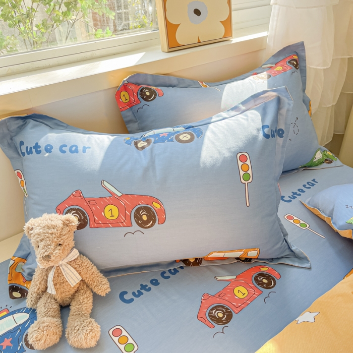 91家纺网 家纺一手货源 找家纺 菲梵 2025年新款喷气小清新全棉印花单品枕套汽车总动员