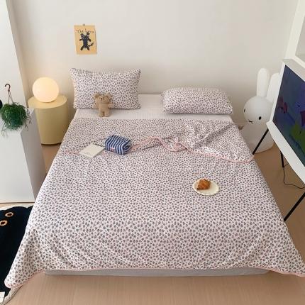 91家纺网 家纺一手货源 找家纺 星期八 2023新款卡通针织棉大豆夏被 漫茵