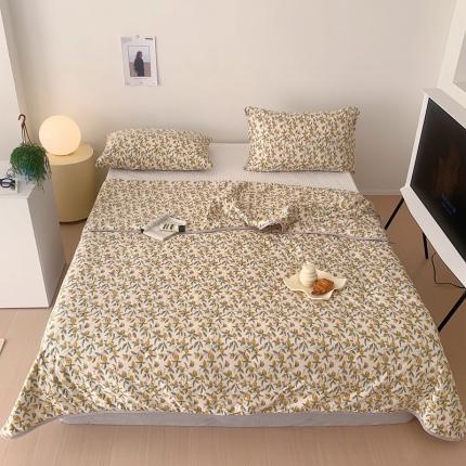 91家纺网 家纺一手货源 找家纺 星期八 2023新款卡通针织棉大豆夏被 小青柠