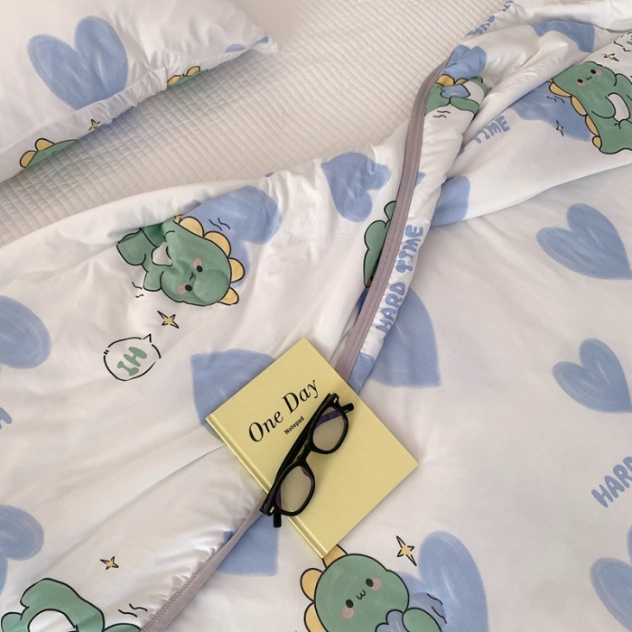 91家纺网 家纺一手货源 找家纺 （总）星期八 2023新款卡通针织棉大豆夏被