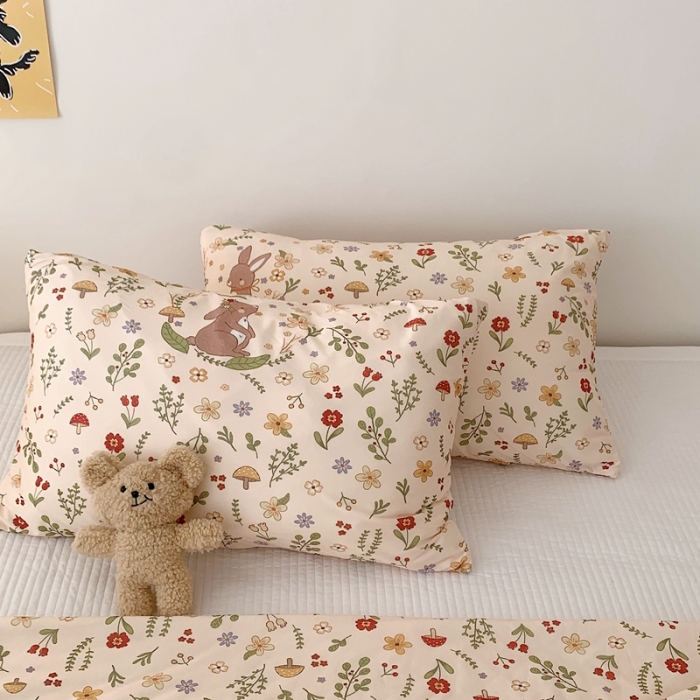 91家纺网 家纺一手货源 找家纺 星期八 2023新款卡通针织棉大豆夏被 丛林兔