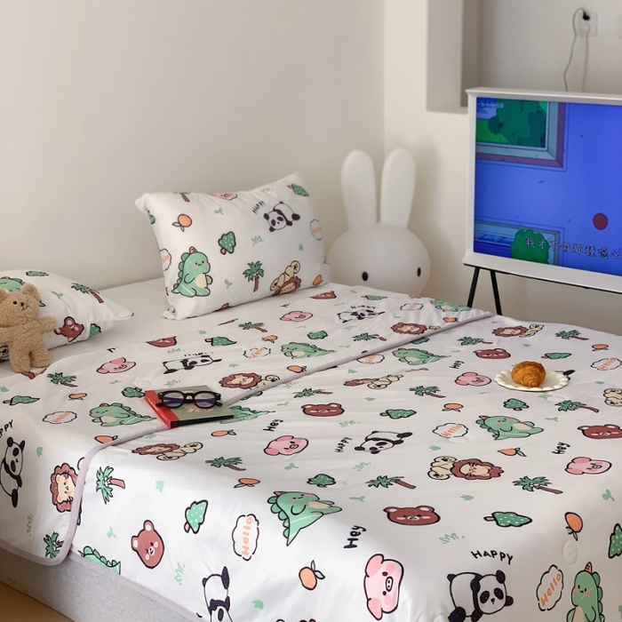 91家纺网 家纺一手货源 找家纺 星期八 2023新款卡通针织棉大豆夏被 动物乐园