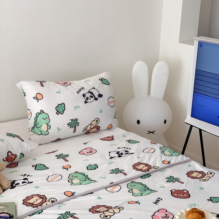 91家纺网 家纺一手货源 找家纺 星期八 2023新款卡通针织棉大豆夏被 动物乐园