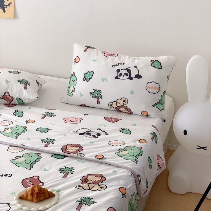 91家纺网 家纺一手货源 找家纺 星期八 2023新款卡通针织棉大豆夏被 动物乐园