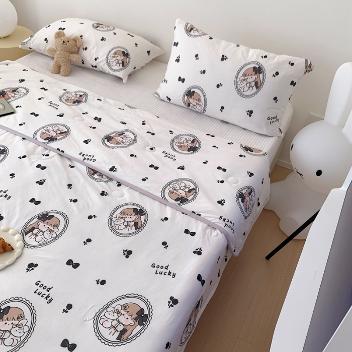 91家纺网 家纺一手货源 找家纺 星期八 2023新款卡通针织棉大豆夏被 蝴蝶结女孩