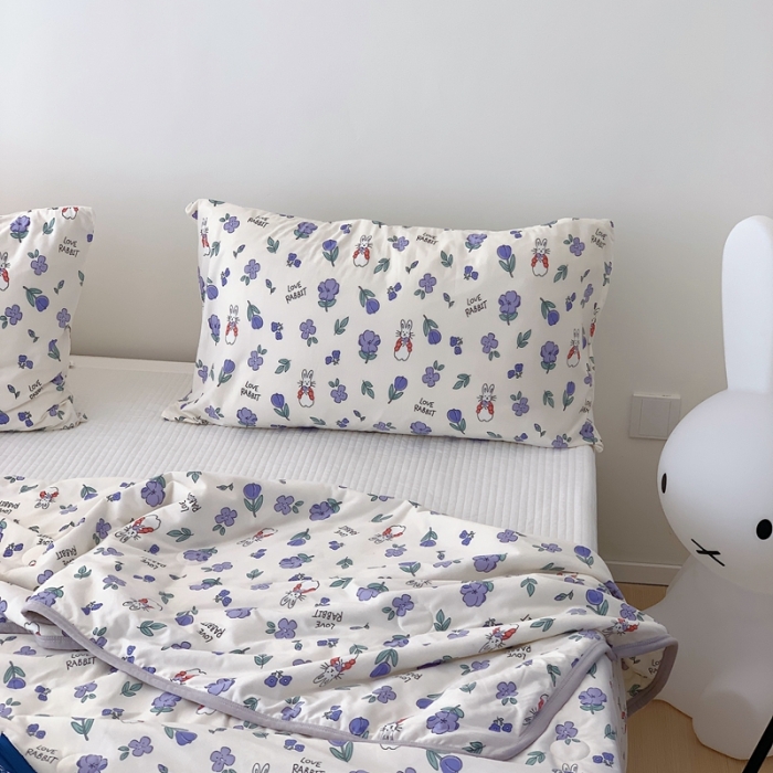 91家纺网 家纺一手货源 找家纺 星期八 2023新款卡通针织棉大豆夏被 龙猫花花