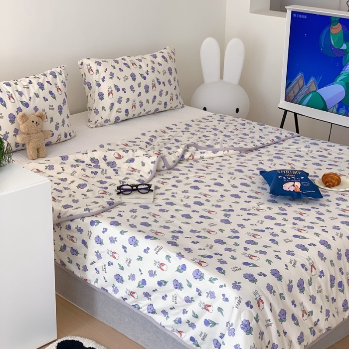 91家纺网 家纺一手货源 找家纺 星期八 2023新款卡通针织棉大豆夏被 龙猫花花