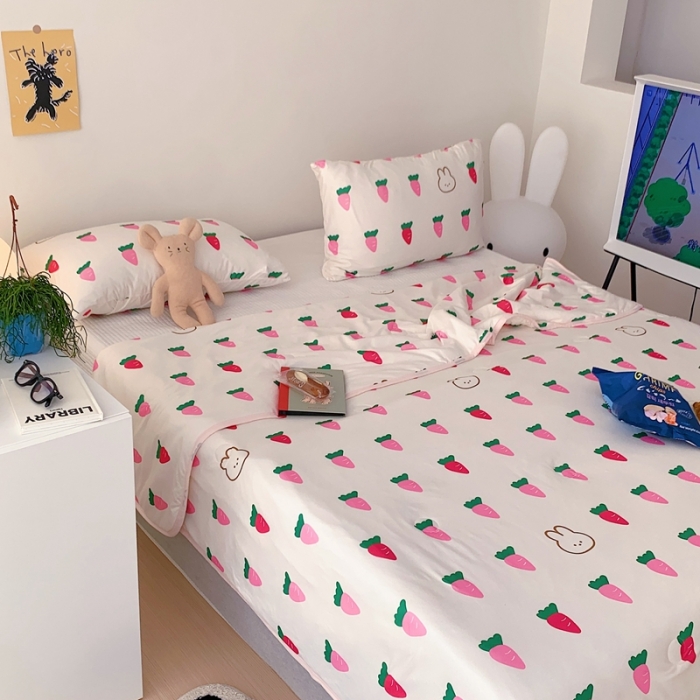 91家纺网 家纺一手货源 找家纺 星期八 2023新款卡通针织棉大豆夏被 萝卜兔