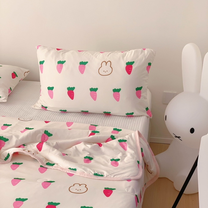 91家纺网 家纺一手货源 找家纺 星期八 2023新款卡通针织棉大豆夏被 萝卜兔