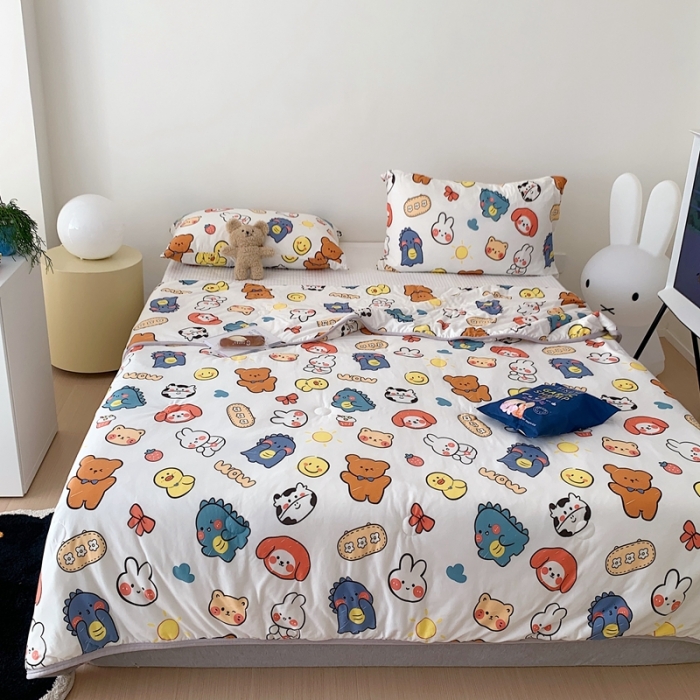 91家纺网 家纺一手货源 找家纺 星期八 2023新款卡通针织棉大豆夏被 萌宠乐园