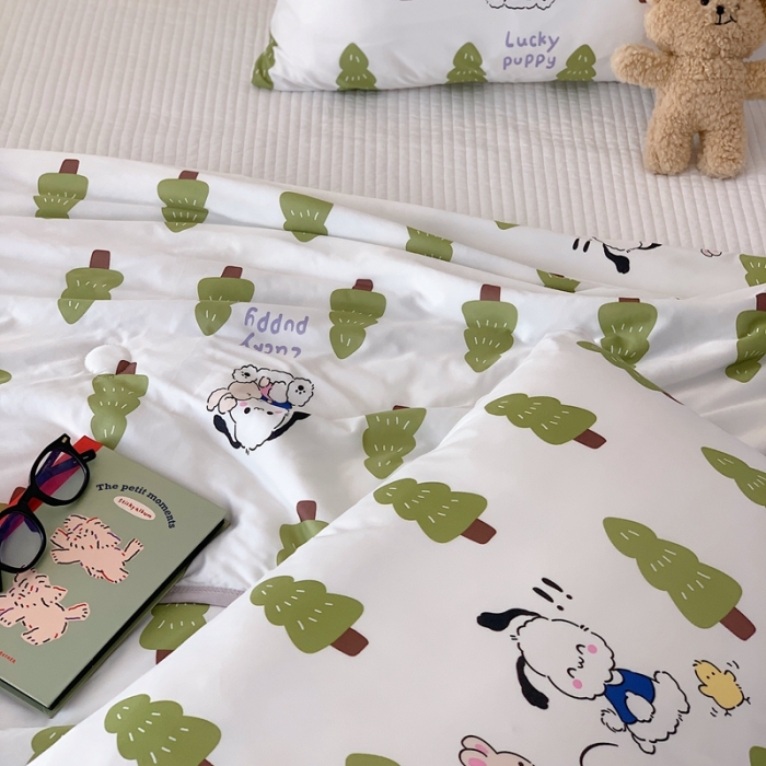 91家纺网 家纺一手货源 找家纺 星期八 2023新款卡通针织棉大豆夏被 树林狗狗