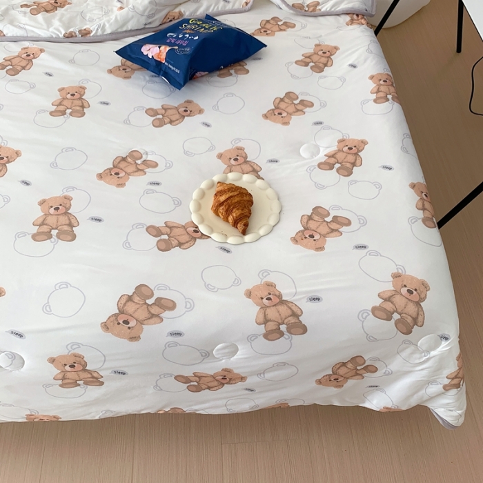 91家纺网 家纺一手货源 找家纺 星期八 2023新款卡通针织棉大豆夏被 泰迪熊