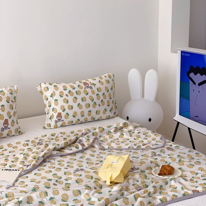 91家纺网 家纺一手货源 找家纺 星期八 2023新款卡通针织棉大豆夏被 向日葵