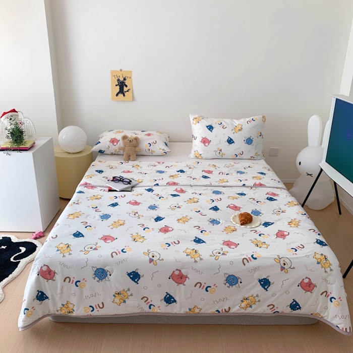 91家纺网 家纺一手货源 找家纺 星期八 2023新款卡通针织棉大豆夏被 小怪兽