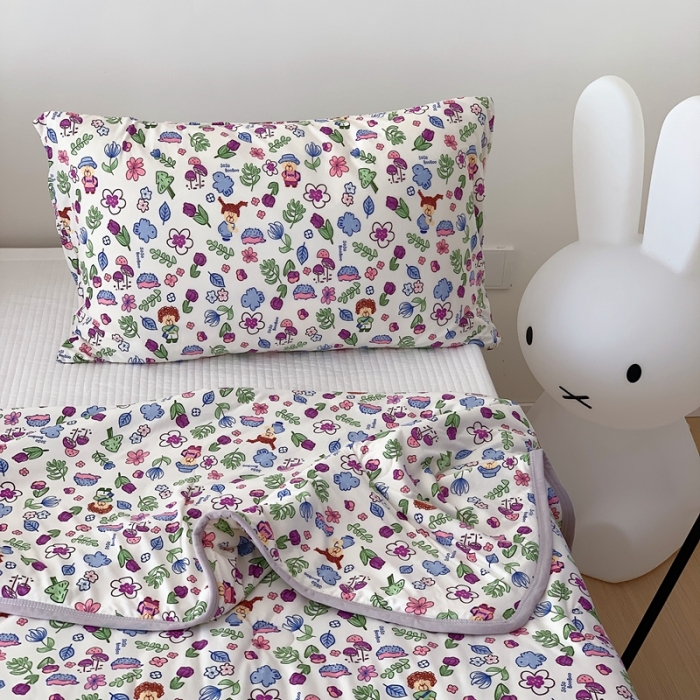 91家纺网 家纺一手货源 找家纺 星期八 2023新款卡通针织棉大豆夏被 小熊花花