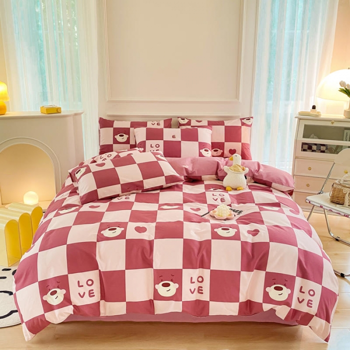 91家纺网 家纺一手货源 找家纺 星巴k家纺 2023全棉13372花卉印花简约四件套草莓熊