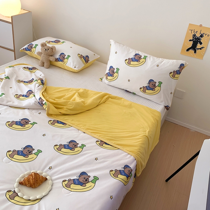 91家纺网 家纺一手货源 找家纺 星期八 2023新款针织棉卡通夏被被子被芯 香蕉熊