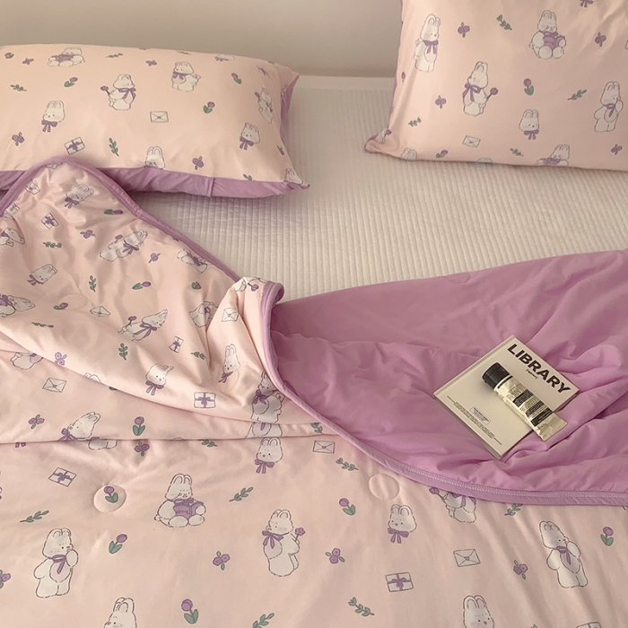 91家纺网 家纺一手货源 找家纺 星期八 2023新款针织棉卡通夏被被子被芯 萌兔粉