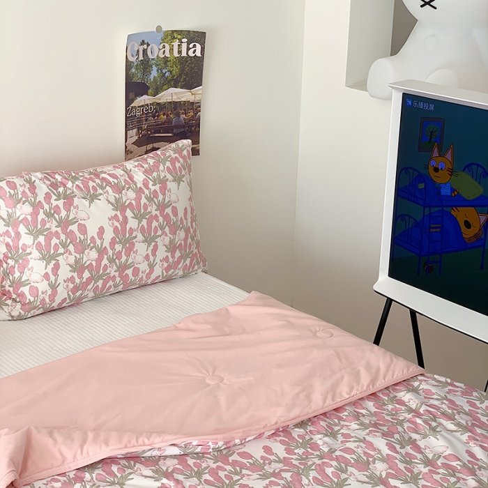 91家纺网 家纺一手货源 找家纺 星期八 2023新款针织棉卡通夏被被子被芯 花林兔