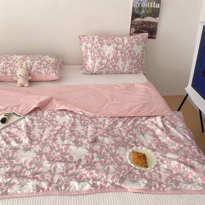 91家纺网 家纺一手货源 找家纺 星期八 2023新款针织棉卡通夏被被子被芯 花林兔