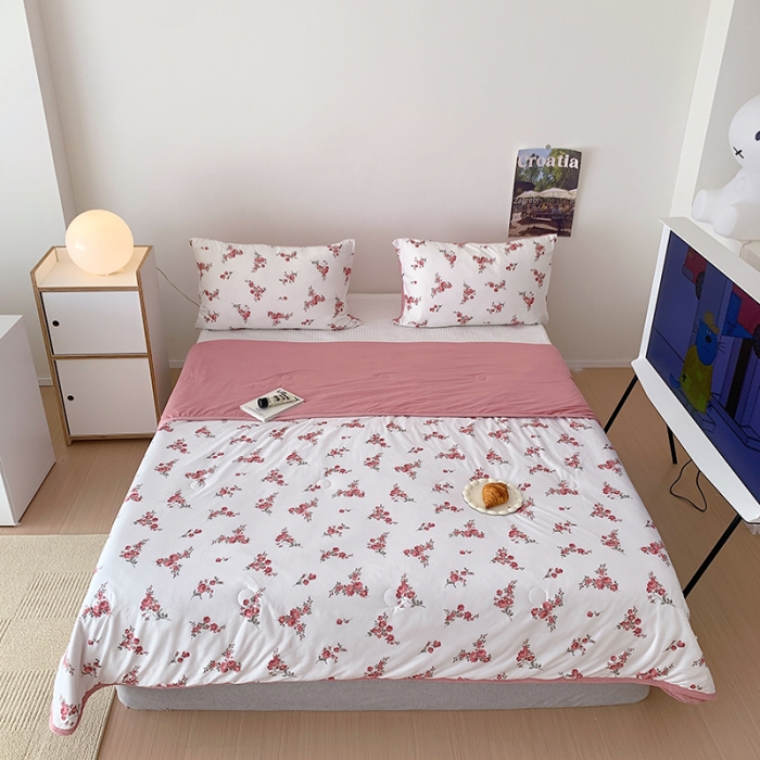 91家纺网 家纺一手货源 找家纺 星期八 2023新款针织棉卡通夏被被子被芯 粉茵