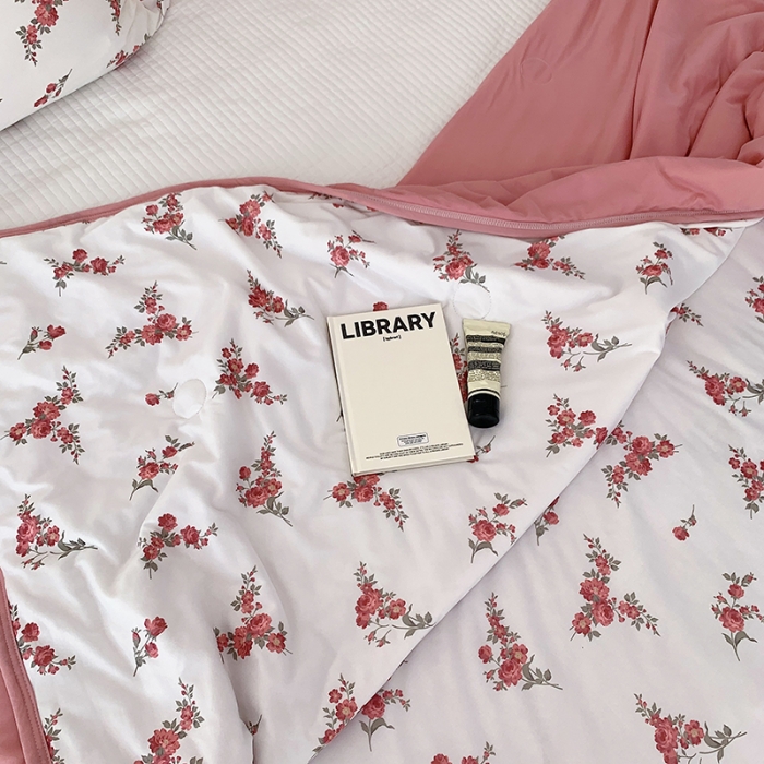 91家纺网 家纺一手货源 找家纺 星期八 2023新款针织棉卡通夏被被子被芯 粉茵