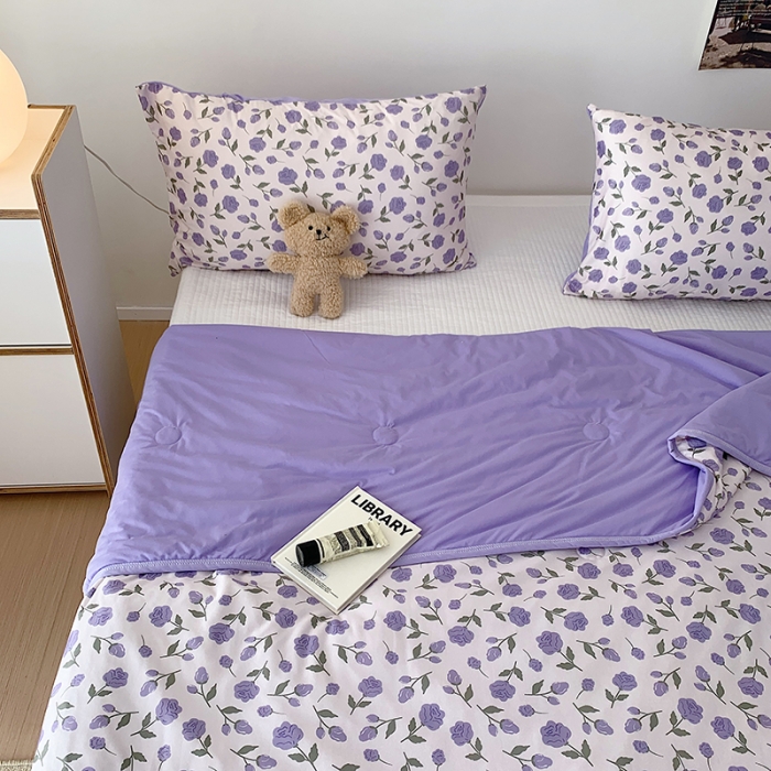 91家纺网 家纺一手货源 找家纺 星期八 2023新款针织棉卡通夏被被子被芯 紫玫瑰