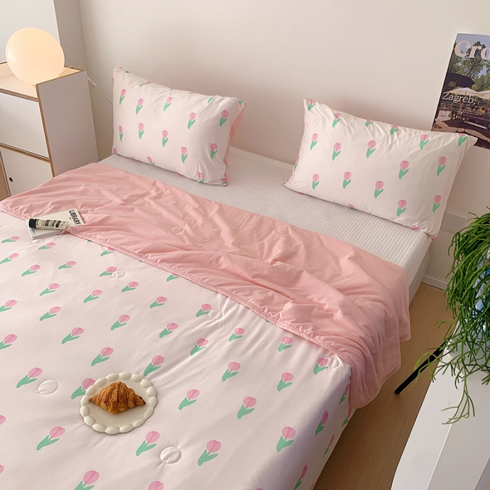 91家纺网 家纺一手货源 找家纺 星期八 2023新款针织棉卡通夏被被子被芯 郁金香