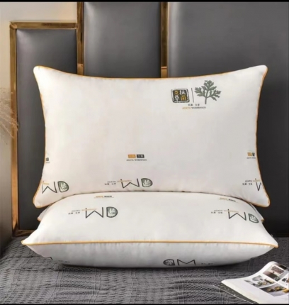 91家纺网 家纺一手货源 找家纺 荣运枕业 艾草枕头羽丝绒枕头回弹压缩枕赠品礼品直播