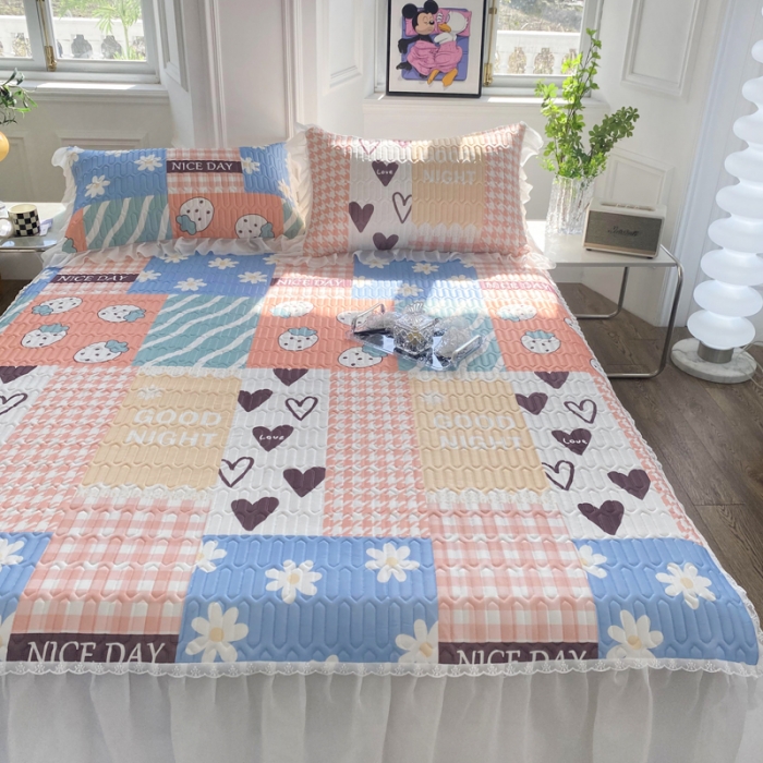 91家纺网 家纺一手货源 找家纺 邦妮 2024新款凉感丝乳胶凉席 草莓乐园