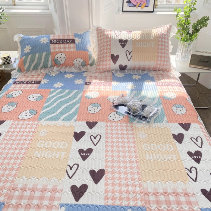 91家纺网 家纺一手货源 找家纺 邦妮 2024新款凉感丝乳胶凉席 草莓乐园