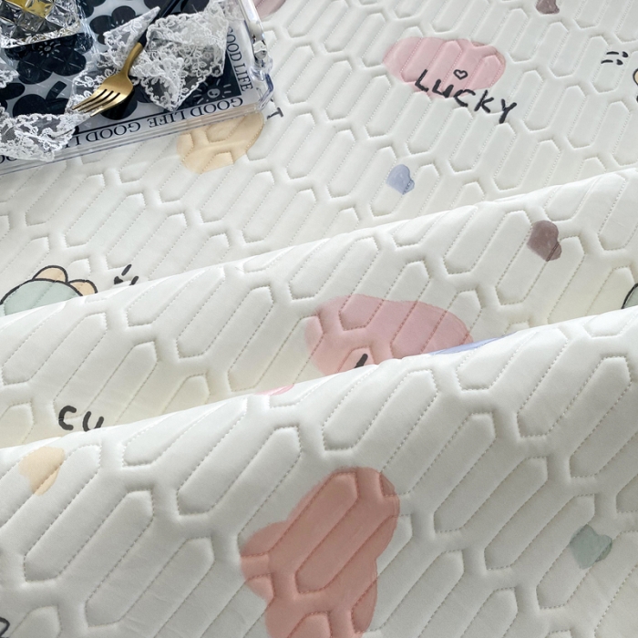 91家纺网 家纺一手货源 找家纺 邦妮 2024新款凉感丝乳胶凉席 贪吃龙