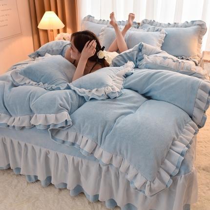 91家纺网 家纺一手货源 找家纺 大麦家纺 2024新款小清新公主风加厚牛奶绒四件套--场景二 浅蓝