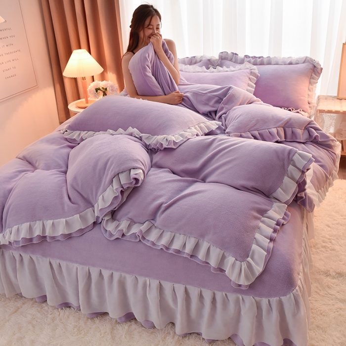 91家纺网 家纺一手货源 找家纺 大麦家纺 2024新款小清新公主风加厚牛奶绒四件套--场景二 少女紫