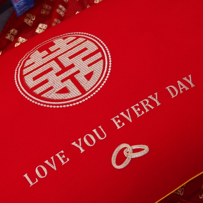 91家纺网 家纺一手货源 找家纺 天意美枕芯 2023新款亲肤磨毛单边刺绣枕 真爱一生