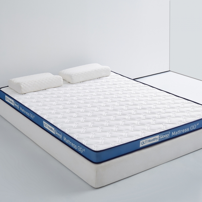 91家纺网 家纺一手货源 找家纺 祁恋婷家居 2023新款A类牛奶丝乳胶记忆棉双人床垫【床垫遮盖物】 祥云白（字母蓝）