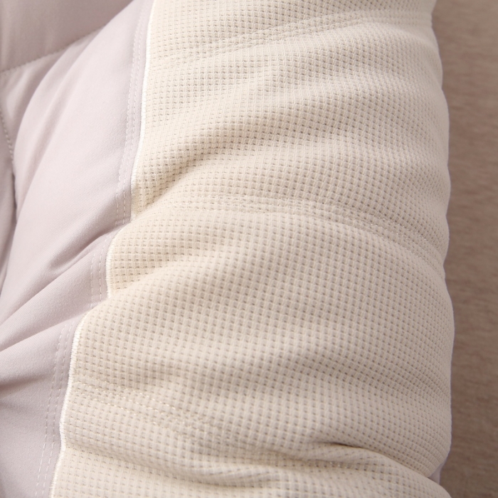 91家纺网 家纺一手货源 找家纺 赛格时代家居 2023新款草本3D护颈羽丝绒枕 双拼紫48*74