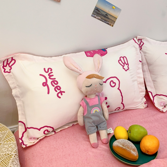 91家纺网 家纺一手货源 找家纺 乐居坊 2023新款芦荟棉四件套（3月新花型） 草莓熊仔