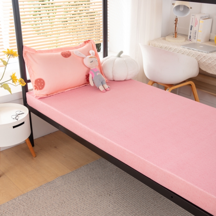 91家纺网 家纺一手货源 找家纺 乐居坊 2023新款芦荟棉花型宿舍图（3月新花型） 草莓波波