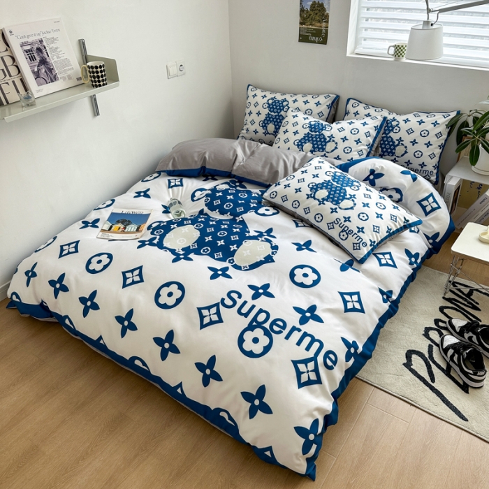 91家纺网 家纺一手货源 找家纺 摩卡 2024新款博主风水洗真丝四件套 公仔兰