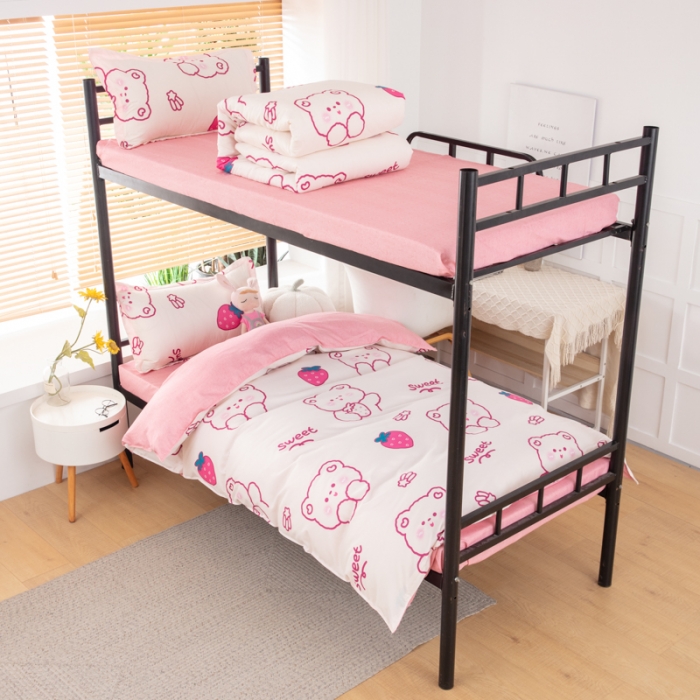 91家纺网 家纺一手货源 找家纺 乐居坊 2023新款芦荟棉花型宿舍图（3月新花型） 草莓熊仔