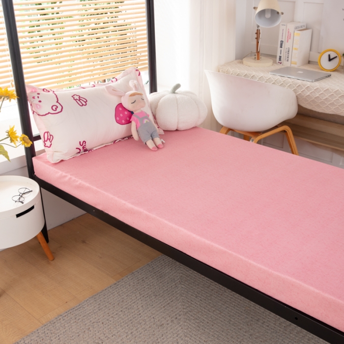 91家纺网 家纺一手货源 找家纺 乐居坊 2023新款芦荟棉花型宿舍图（3月新花型） 草莓熊仔